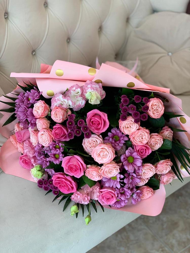 Букет цветов из: Хризантемы, Розы и Лизиантусы в Чебаркуле