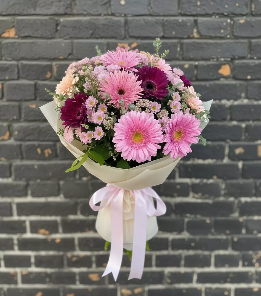 Букет цветов из: Герберы и Хризантемы в Чебаркуле