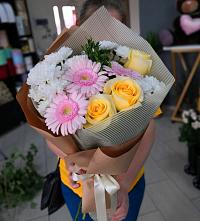 Букет цветов из:  Герберы, Розы и Хризантемы в Чебаркуле