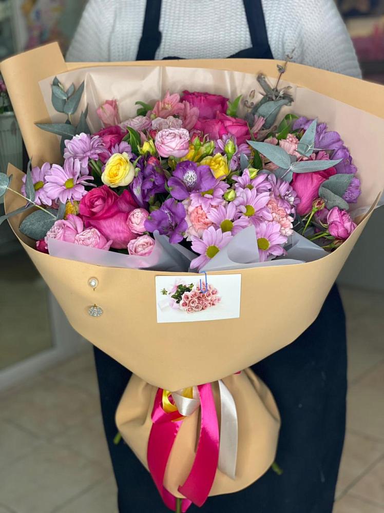 Букет цветов из: Хризантемы, Гвоздики и Альстромерии в Чебаркуле