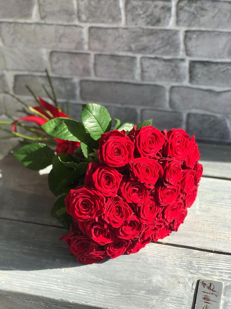 Букет Красные розы Фридом в Чебаркуле