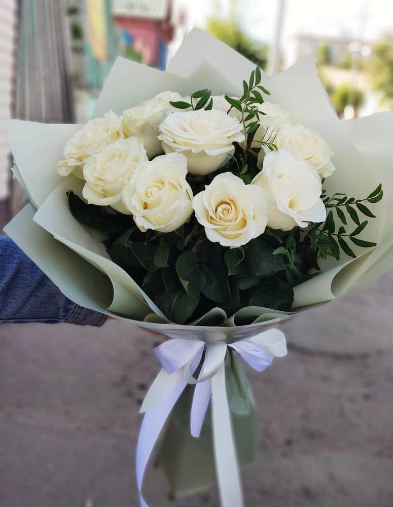 Букет Белые розы Проуд в Чебаркуле