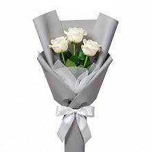 Букет 3 белые розы в Чебаркуле