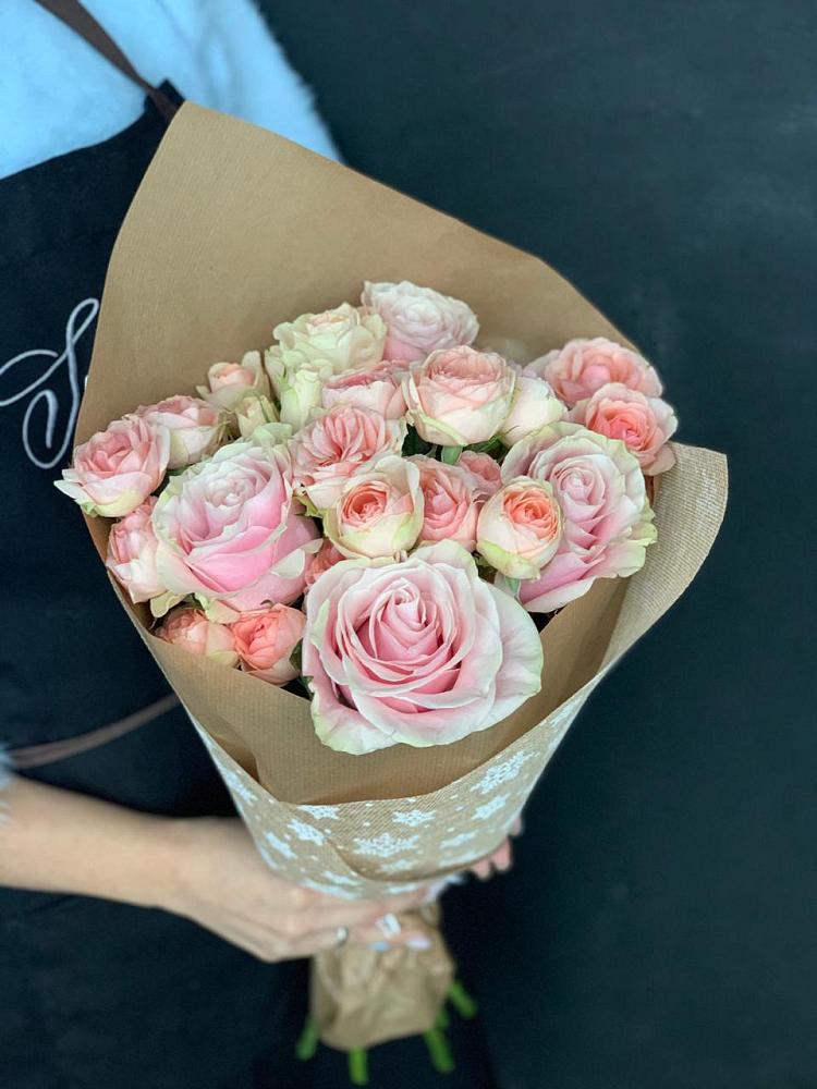 Букет цветов из: Хризантемы и Розы в Чебаркуле