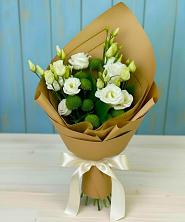 Букет цветов из:  Хризантемы и Лизиантусы в Чебаркуле