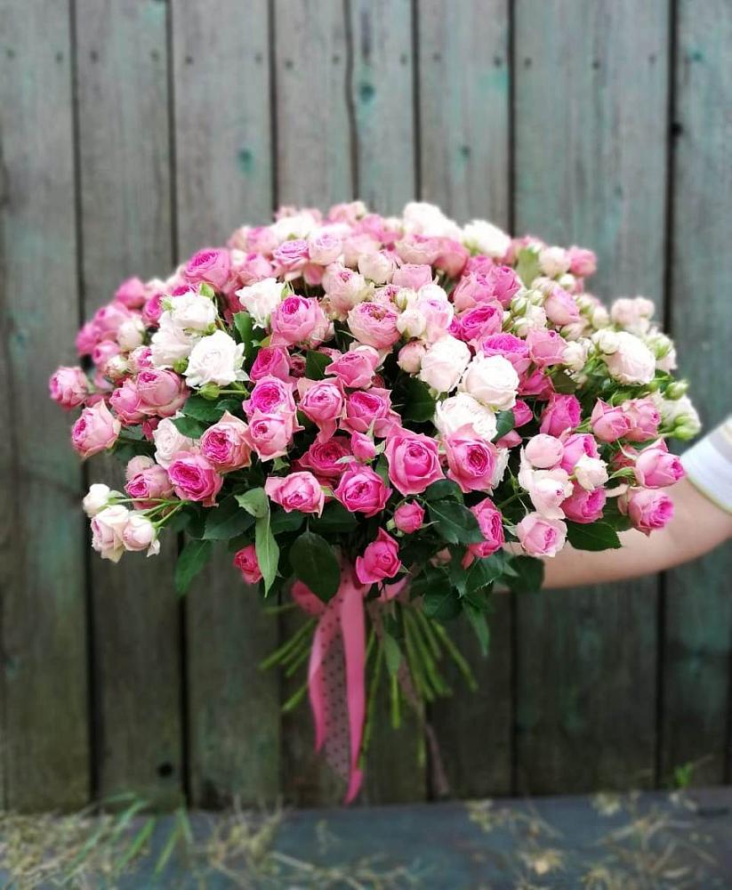 Букет Розовые кустовые розы Натали и Лав Лидия в Чебаркуле