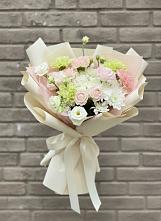 Букет цветов из:  Гвоздики, Розы, Лизиантусы и Хризантемы #REPLACE_PRED# Чебаркуле