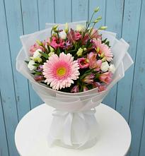 Букет цветов из:  Герберы, Альстромерии и Лизиантусы #REPLACE_PRED# Чебаркуле