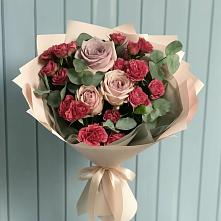 Букет цветов из:  Гвоздики и Розы в Чебаркуле