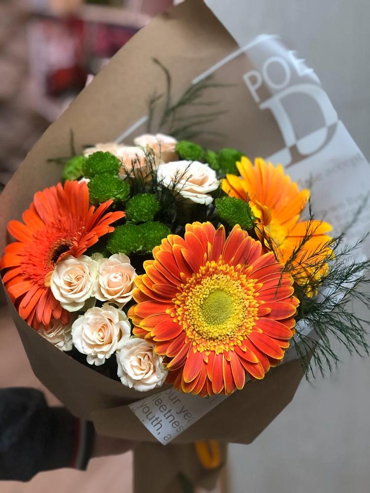 Букет цветов из: Герберы, Хризантемы и Розы в Чебаркуле