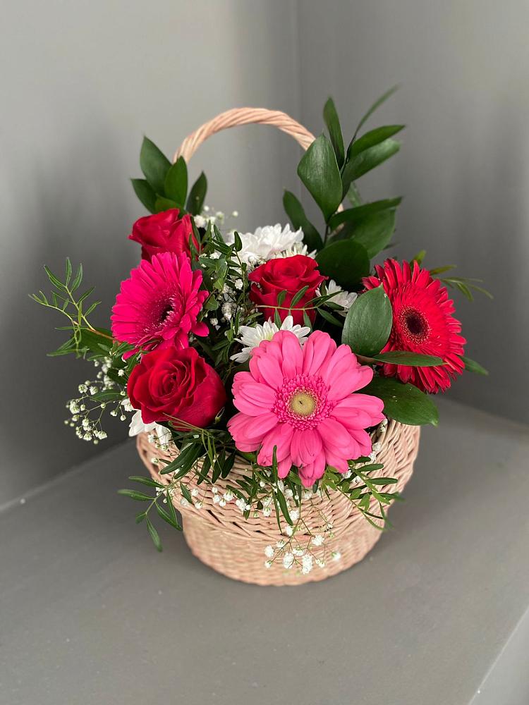 Цветочная композиция из Розы, Хризантемы и Герберы в корзине в Чебаркуле