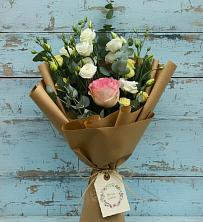 Букет цветов из:  Розы и Лизиантусы в Чебаркуле