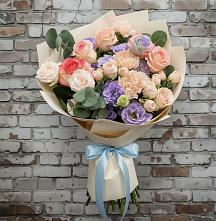 Букет цветов из:  Розы, Лизиантусы и Гвоздики в Чебаркуле